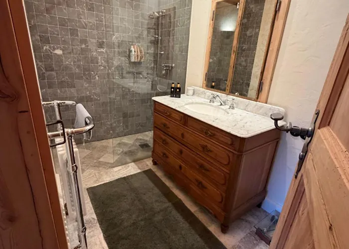 Stilvolle Wohlfuehlzimmer Im Salzkammergut Strobl